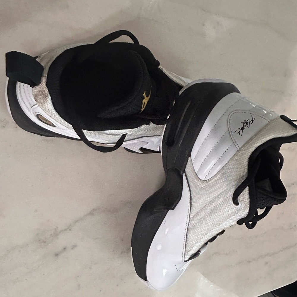 Jordan Kids Sneakers in Black and White
